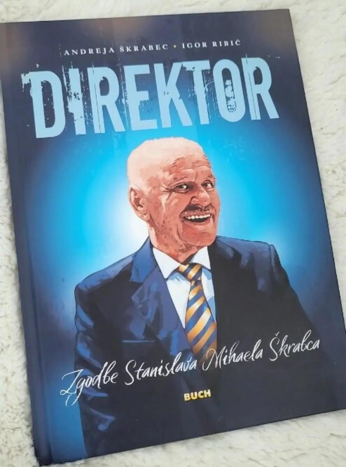 Knjiga s trdo vezavo – poslovna biografija