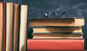 tisk knjig katalogov brošur in promocijskih materialov 2025